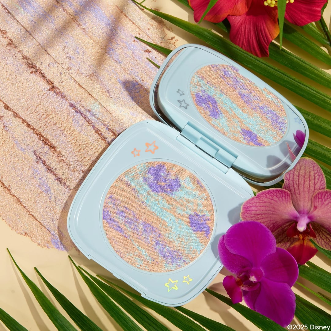 Colourpop > Lilo & Stitch Ohana Highlighter